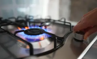 Taşdelen Doğalgaz Ocak Fleksi Montajı Ocak Fırın Hortumu Montajı Ocak Gaz Bağlama